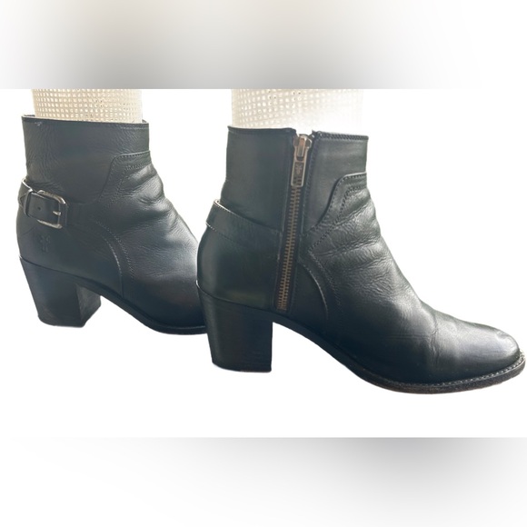 Frye Janis Black Leather Ankle Booties - Picture 2 of 8